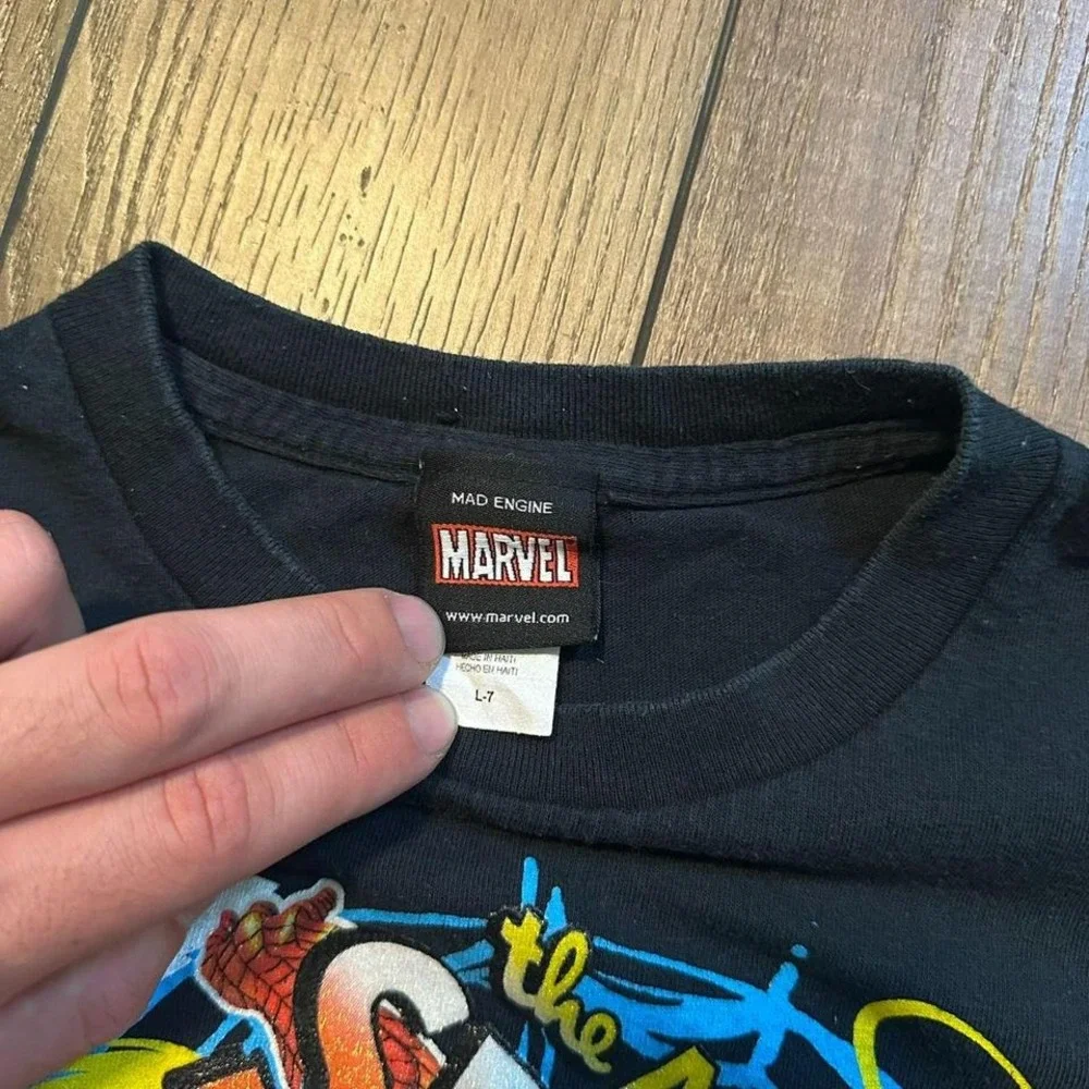 Marvel Spiderman X Mad Engine Black Tee size youth Small‎